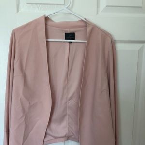 Beautiful light pink blazers with wide wrists